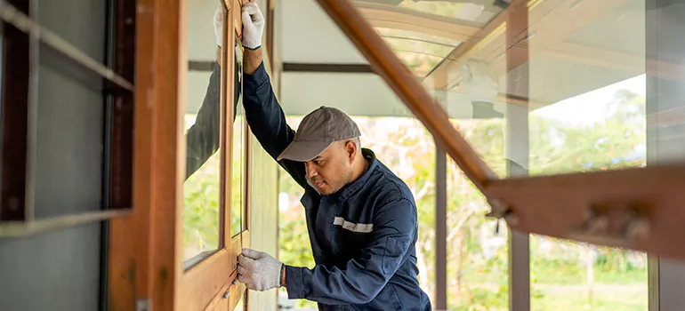 Double Hung Vinyl Window Sash Replacement in Four Corners, FL